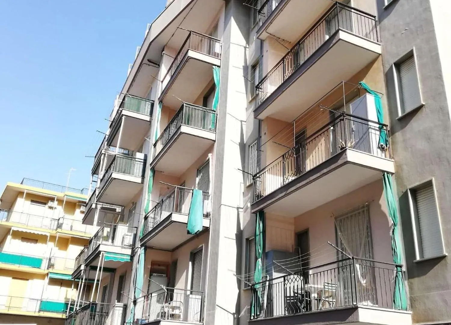 Monolocale Carino Apartment Borghetto Santo Spirito Italy